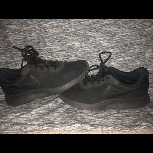Nike Tanjun Sneakers